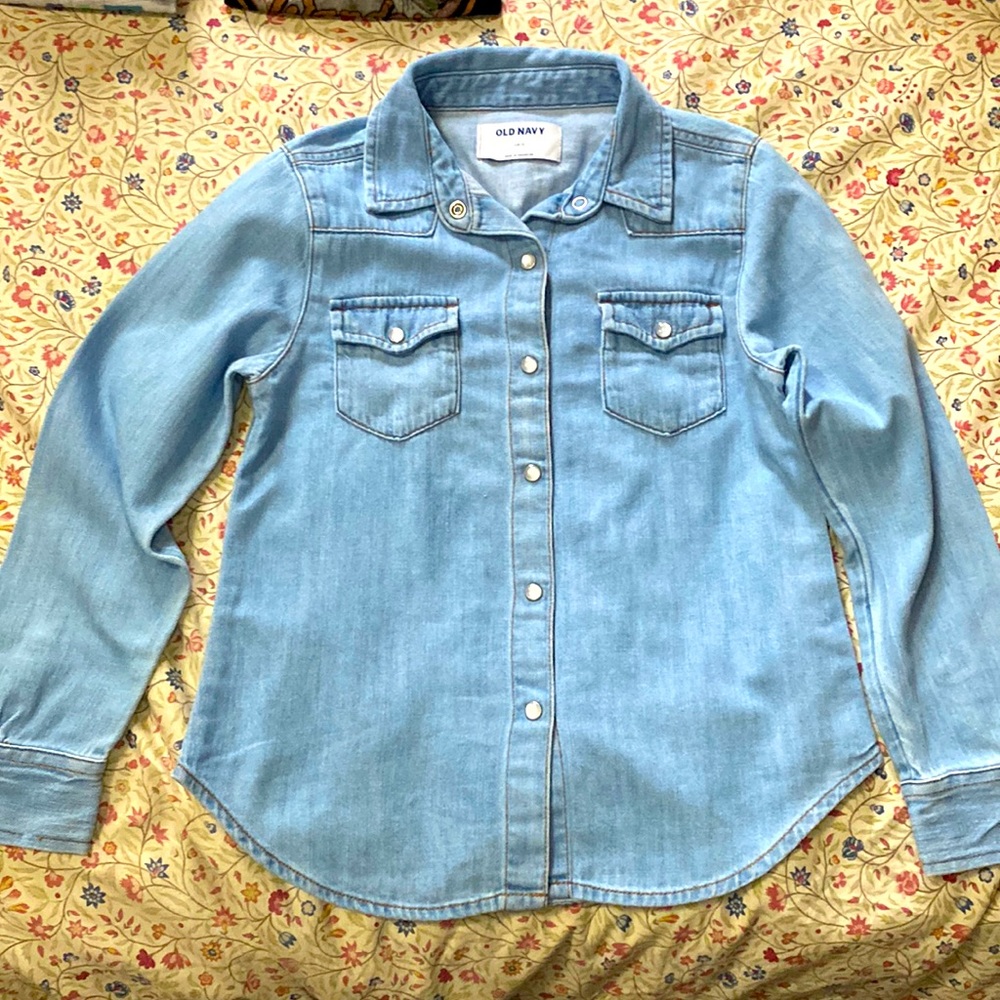 Old Navy girls western denim long sleeve shirt size small(6-7)